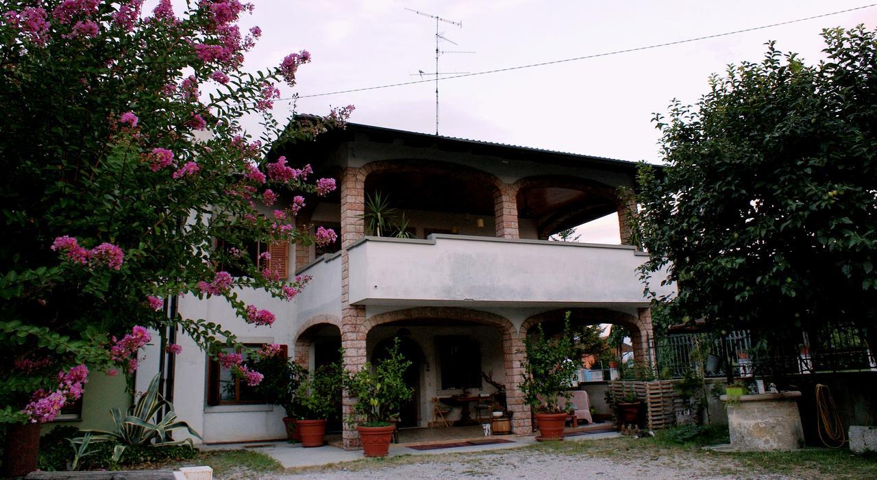 B&B Nella Terra Di Mezzo Caporiacco Exterior photo